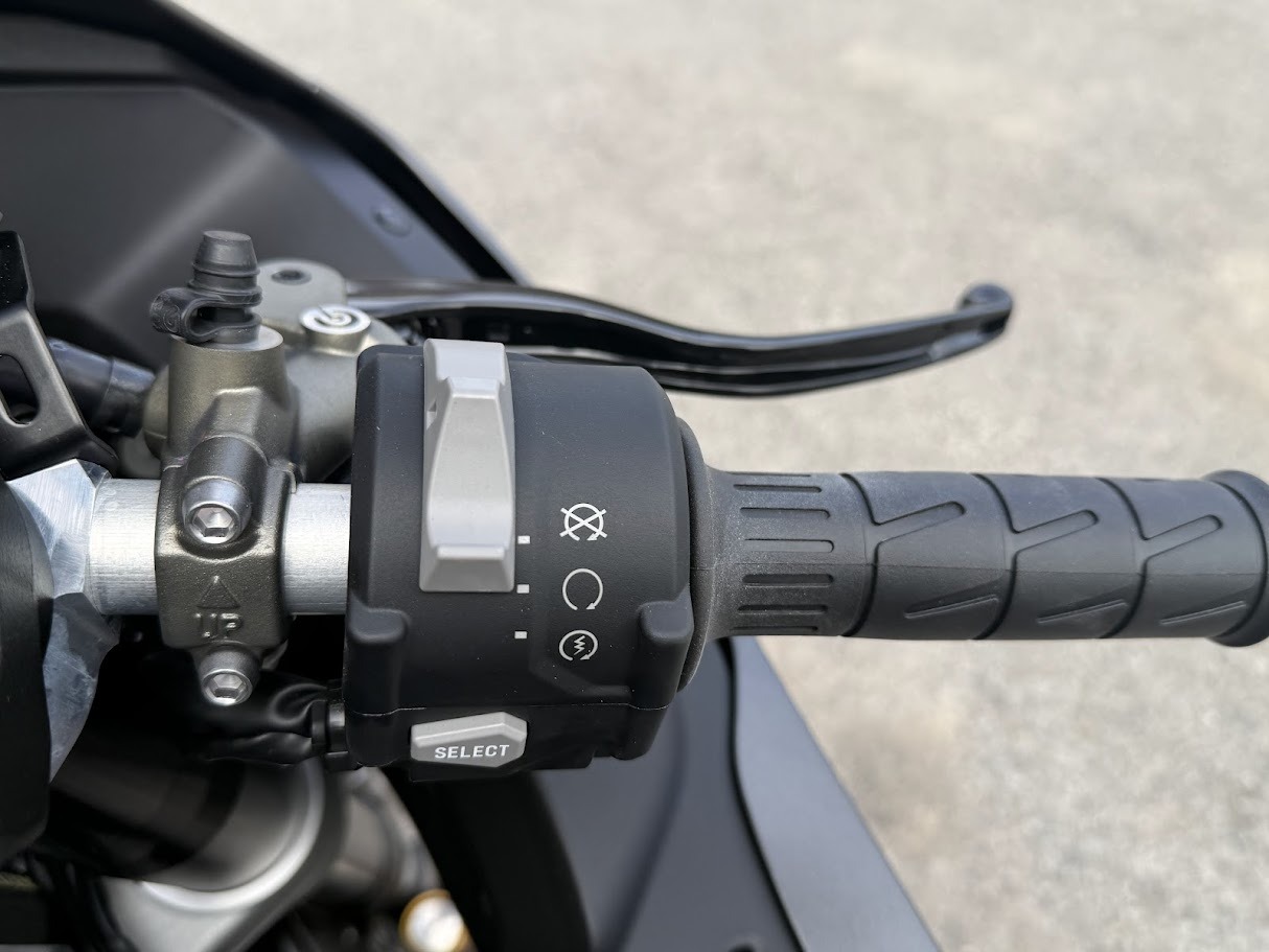 2026 Kawasaki Ninja® ZX-10R ABS 9