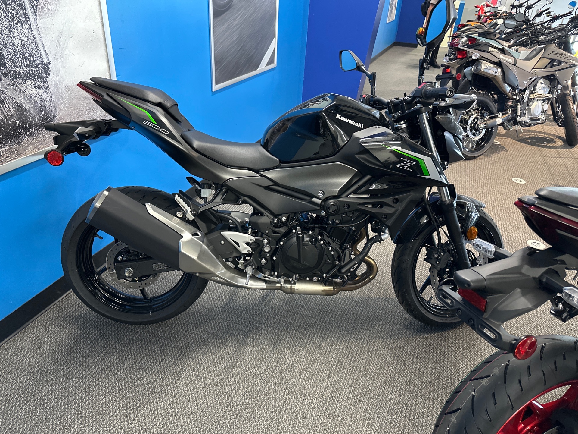 New 2025 Kawasaki Z500 ABS Metallic Spark Black / Metallic