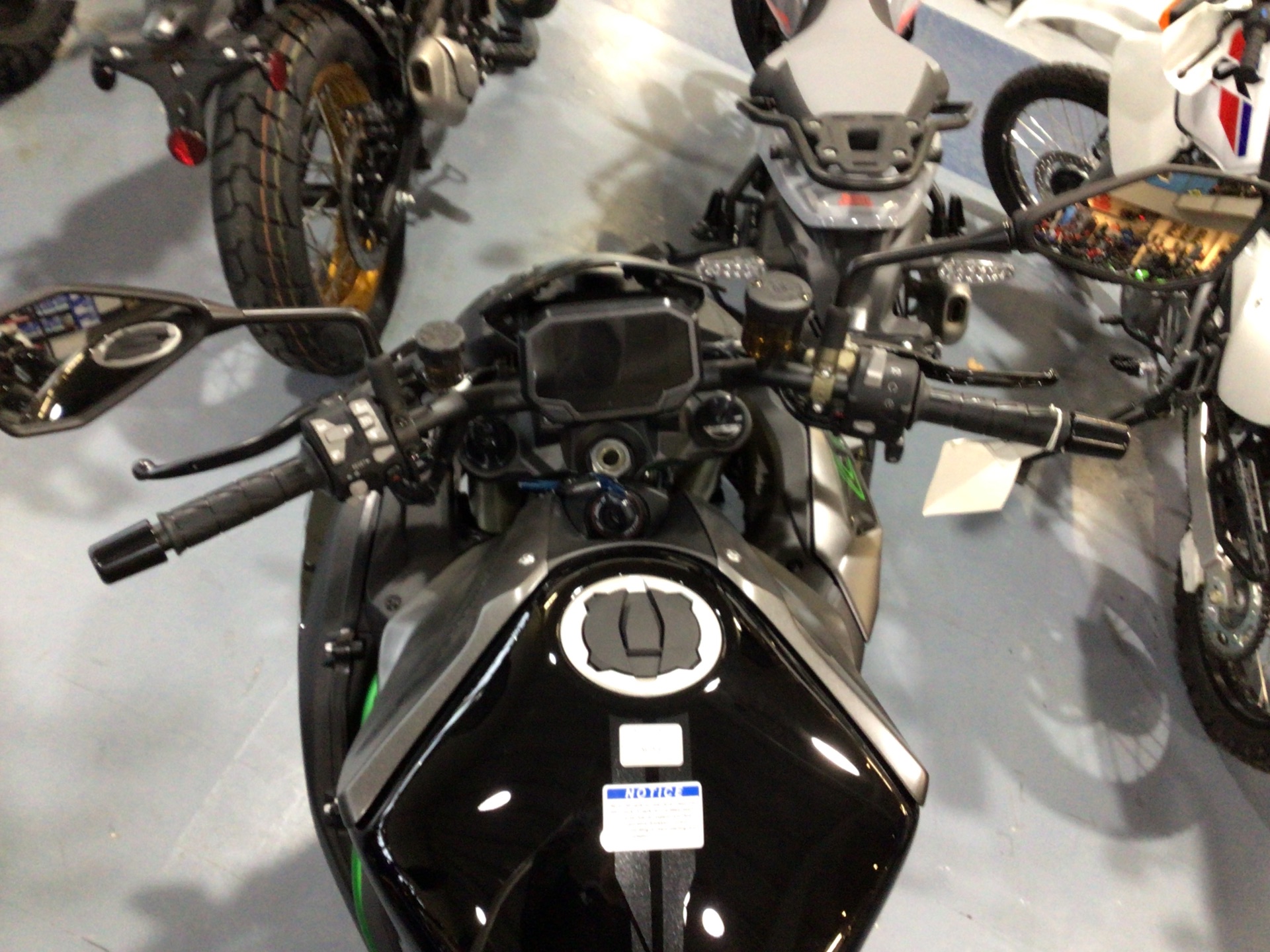 New 2025 Kawasaki Z H2 SE ABS Metallic Matte Graphenesteel Gray