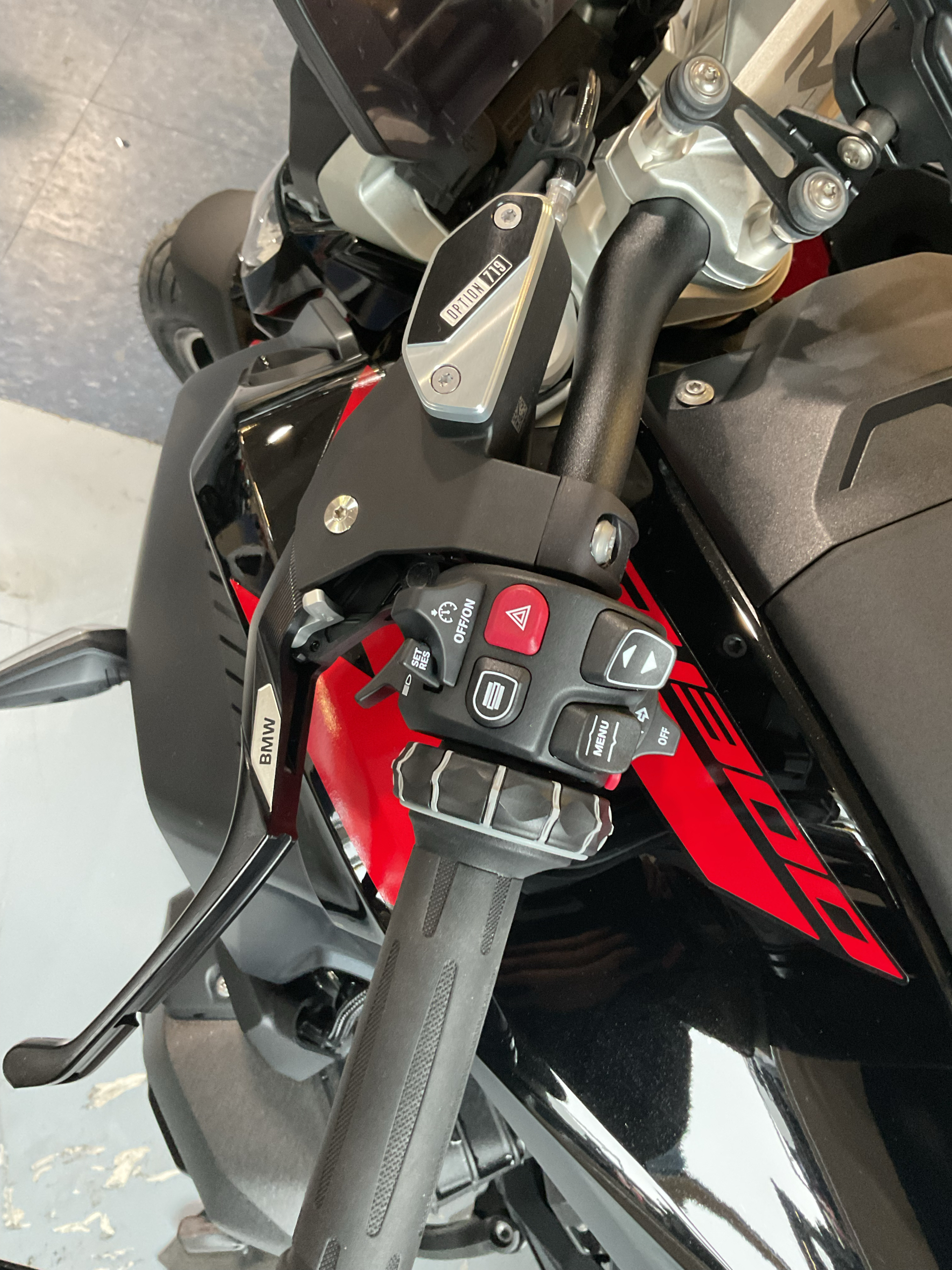 2026 BMW R 1300 R 5