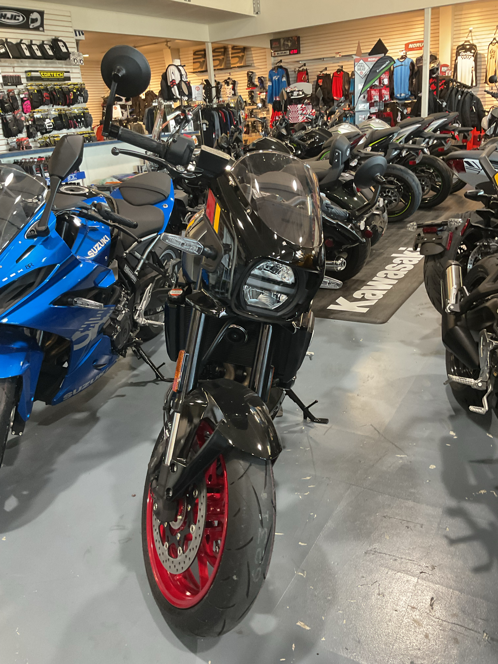 2026 Suzuki GSX-8TT 3