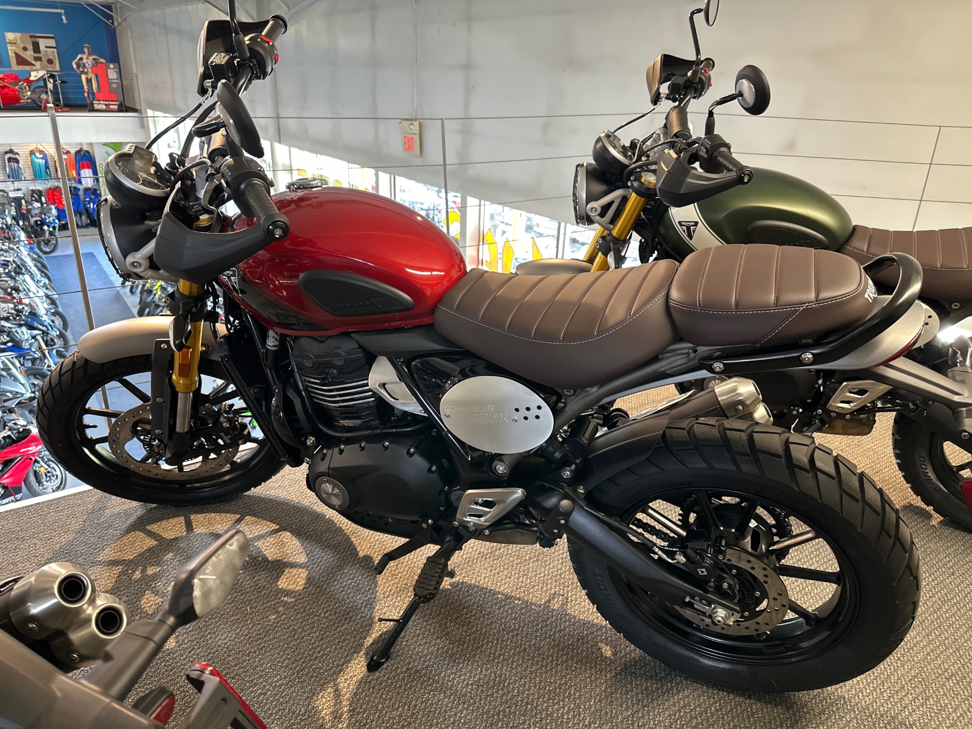 New 2025 Triumph Scrambler 400 X Carnival Red / Phantom Black