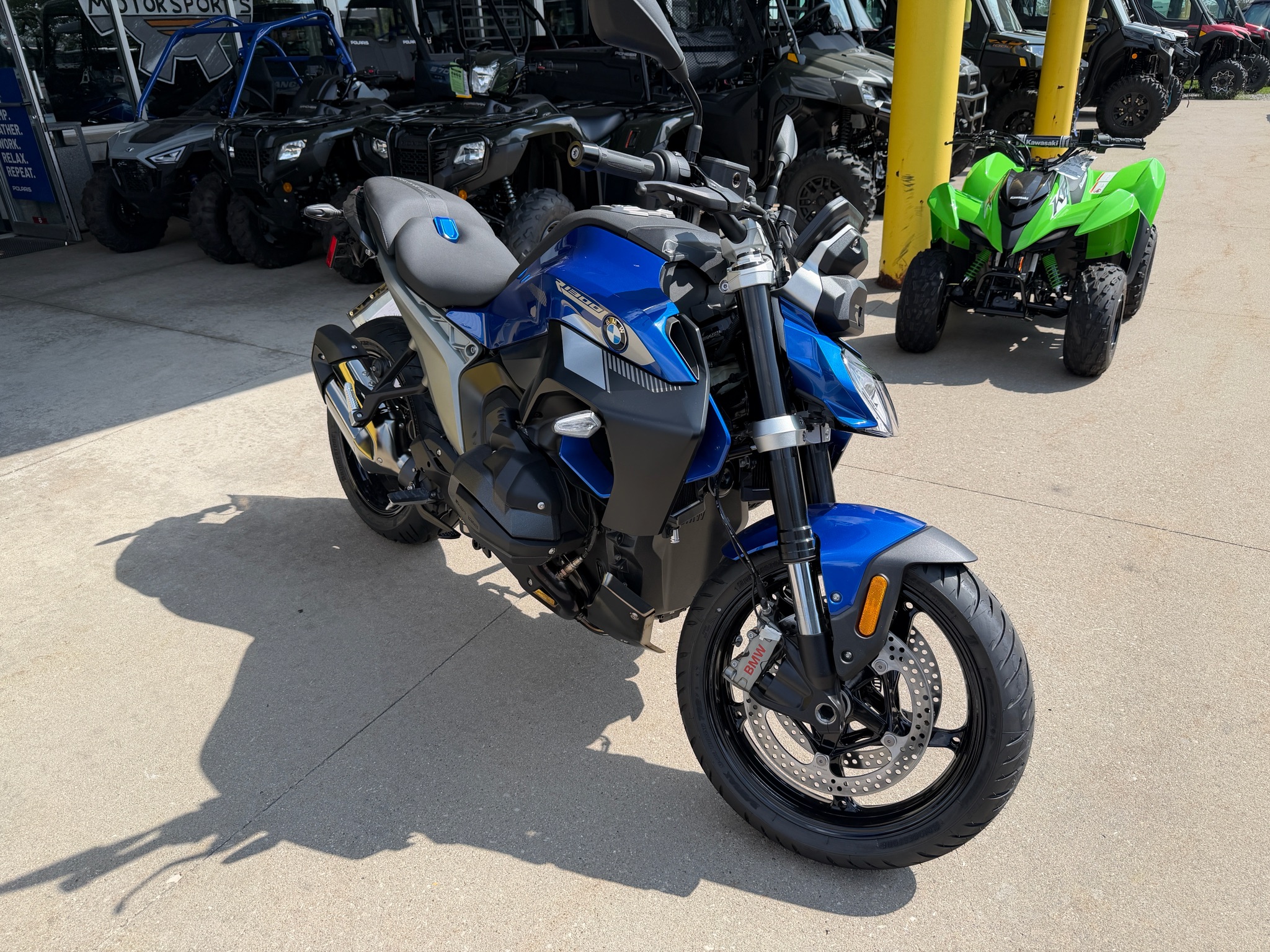 2026 R 1300 R