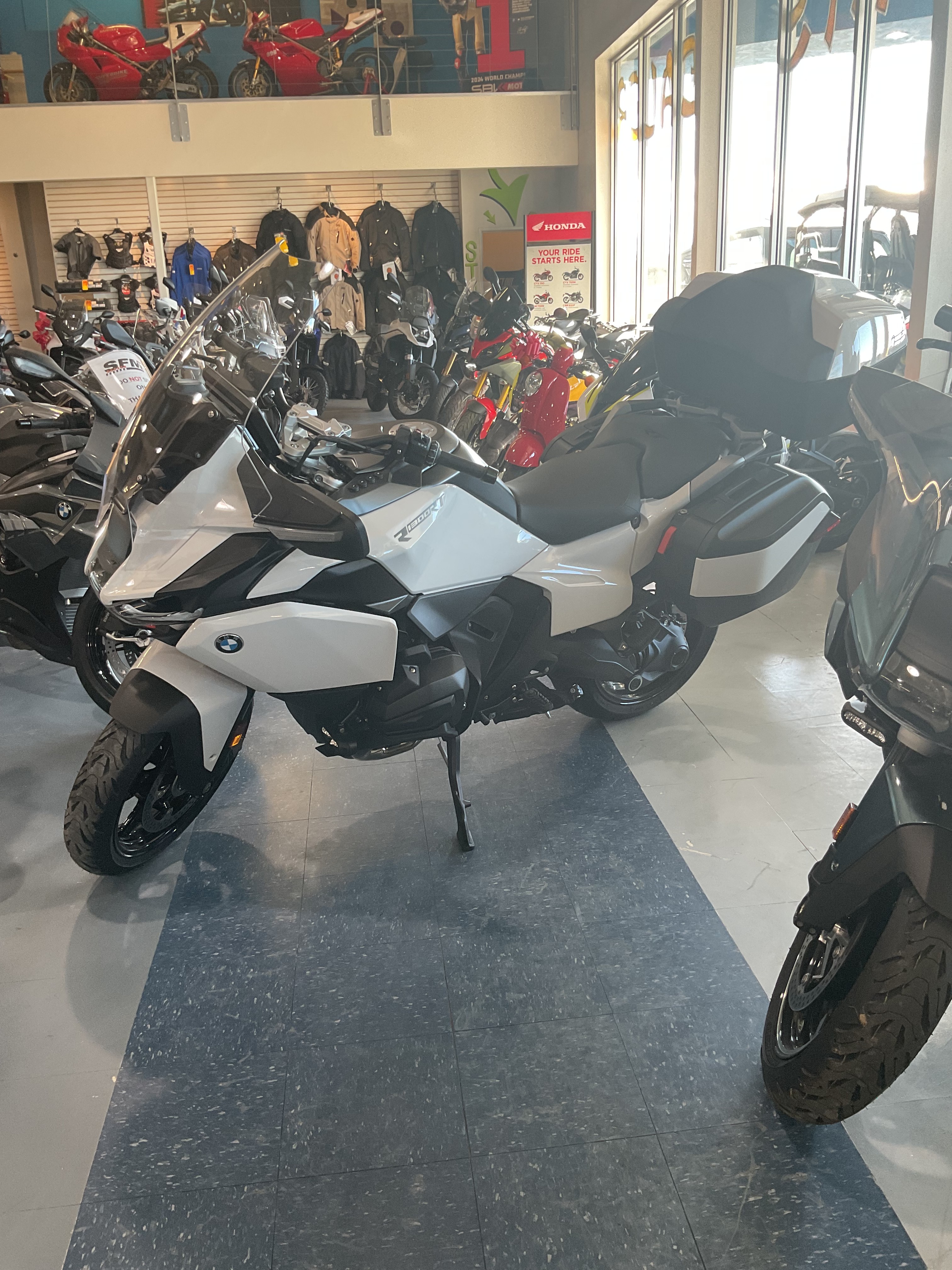 2026 R 1300 RT