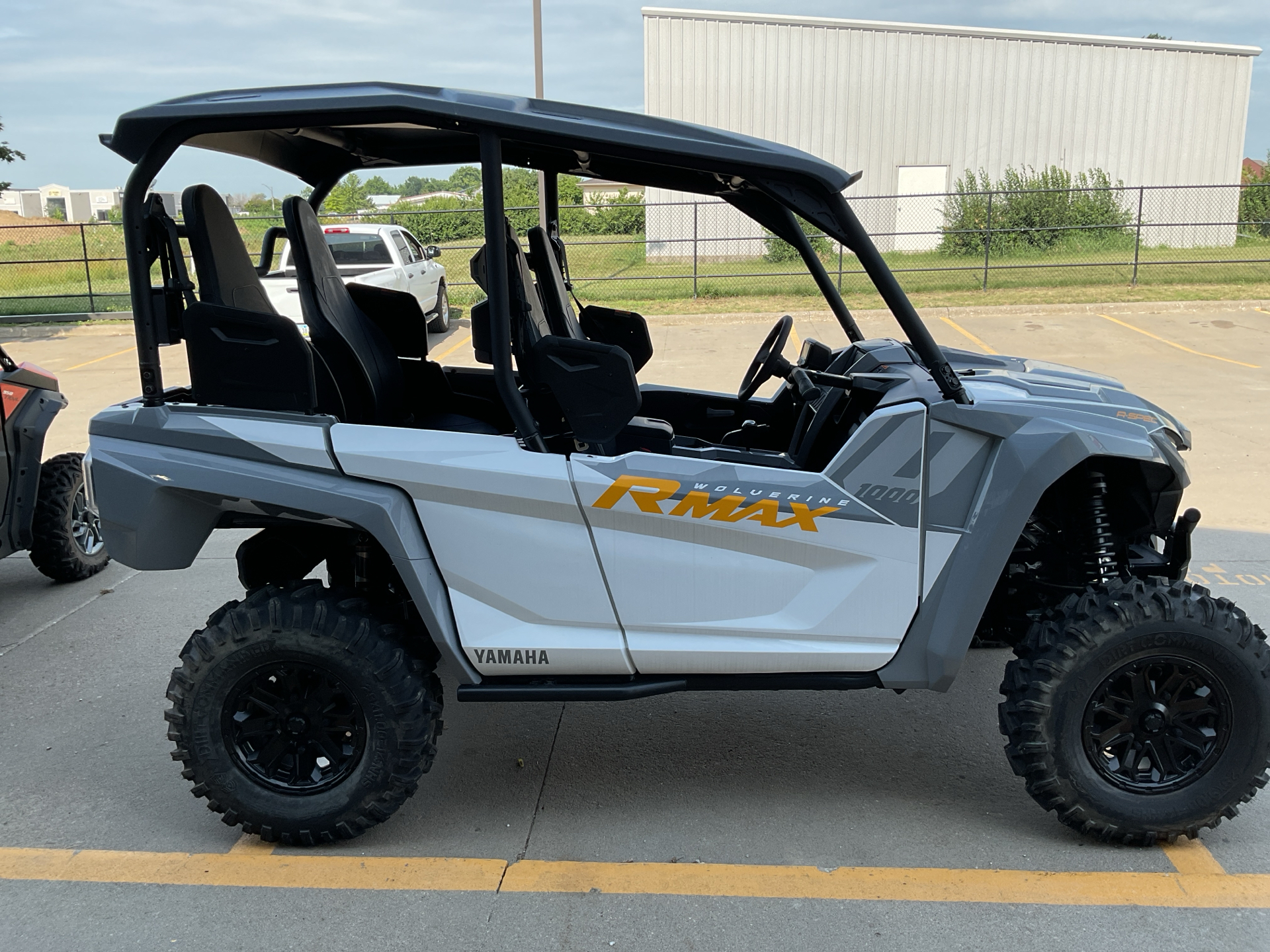 2024 Wolverine RMAX4 1000 Compact R-Spec