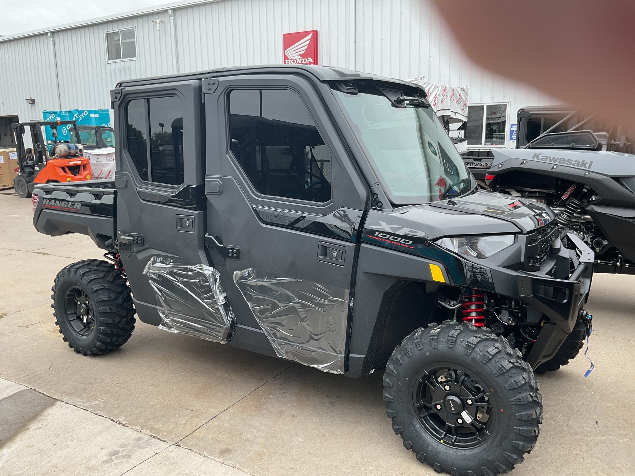 2027 Ranger Crew XP 1000 NorthStar Trail Boss Edition