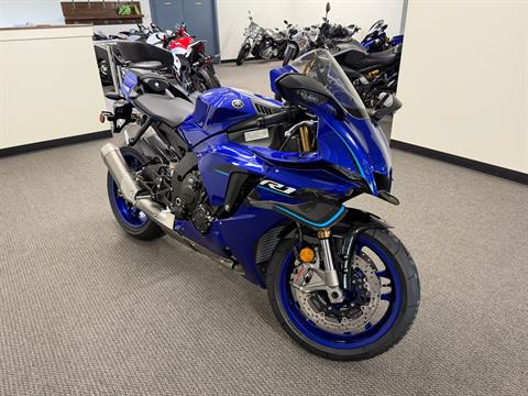 2026 Yamaha YZF-R1 — photo 1 of 15