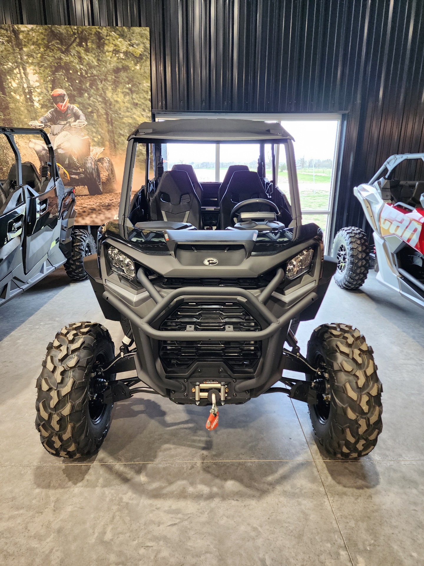 New 2025 Can-Am Commander MAX XT 1000R, Fairfield IA | Specs