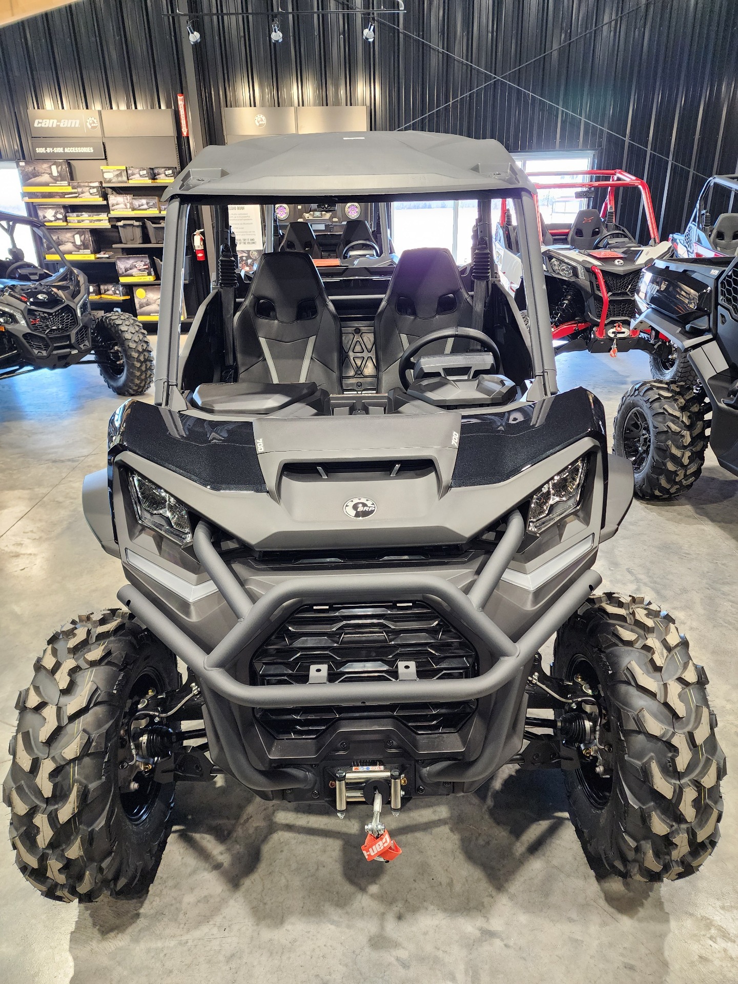New 2025 Can-Am Commander XT 700, Fairfield IA | Specs, Price