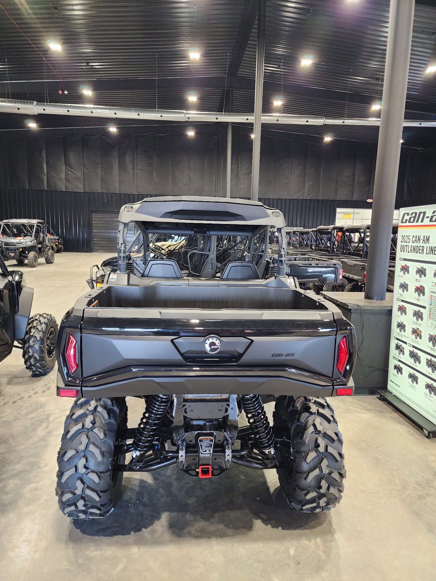 New 2025 Can-Am Commander XT 700, Fairfield IA | Specs, Price