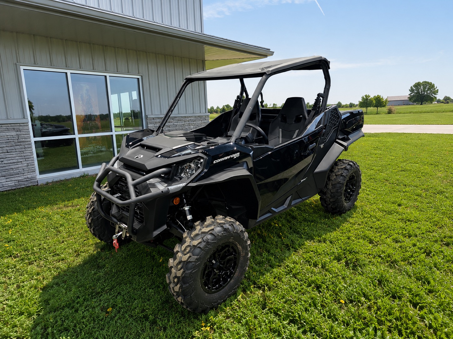 New 2025 Can-Am Commander XT 700, Fairfield IA | Specs, Price