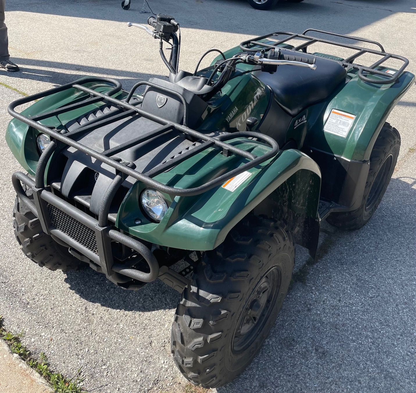 2004 Yamaha Kodiak 400 in Port Washington, Wisconsin - Photo 3