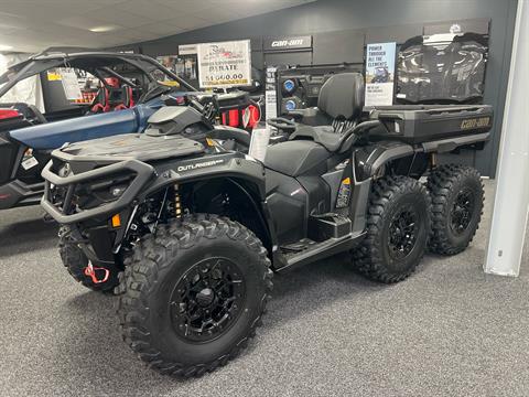 2026 Can-Am Outlander MAX 6x6 Backcountry 1000R