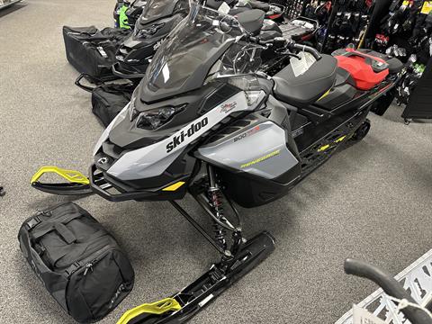 2026 Ski-Doo Renegade Adrenaline 900 ACE Turbo R ES Ripsaw 1.25