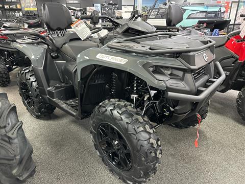 2027 Can-Am Outlander MAX XT 700