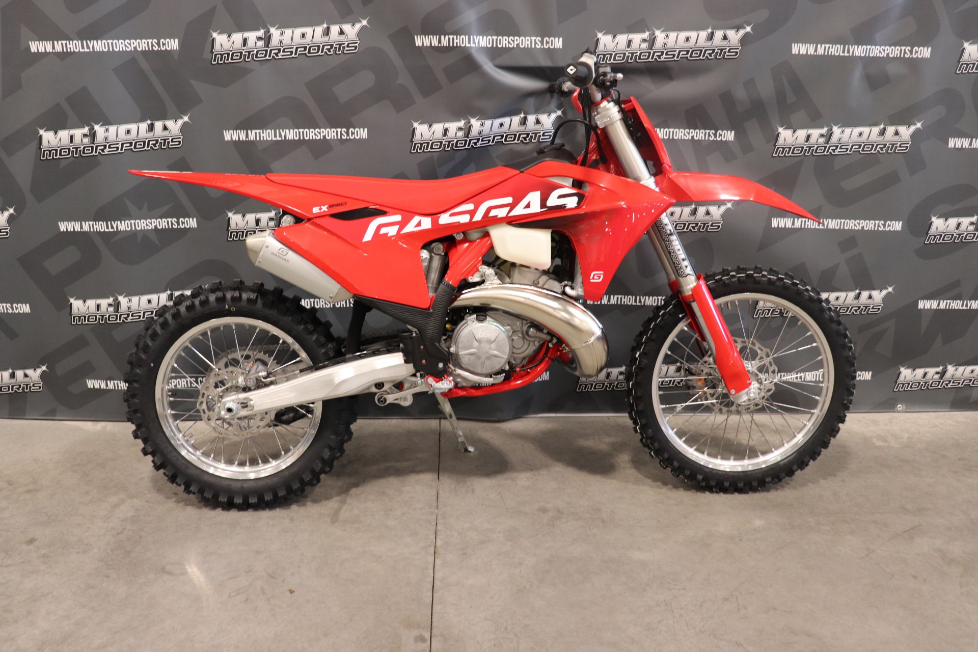 New 2024 GASGAS EX 250, Vincentown NJ Specs, Price, Photos Red