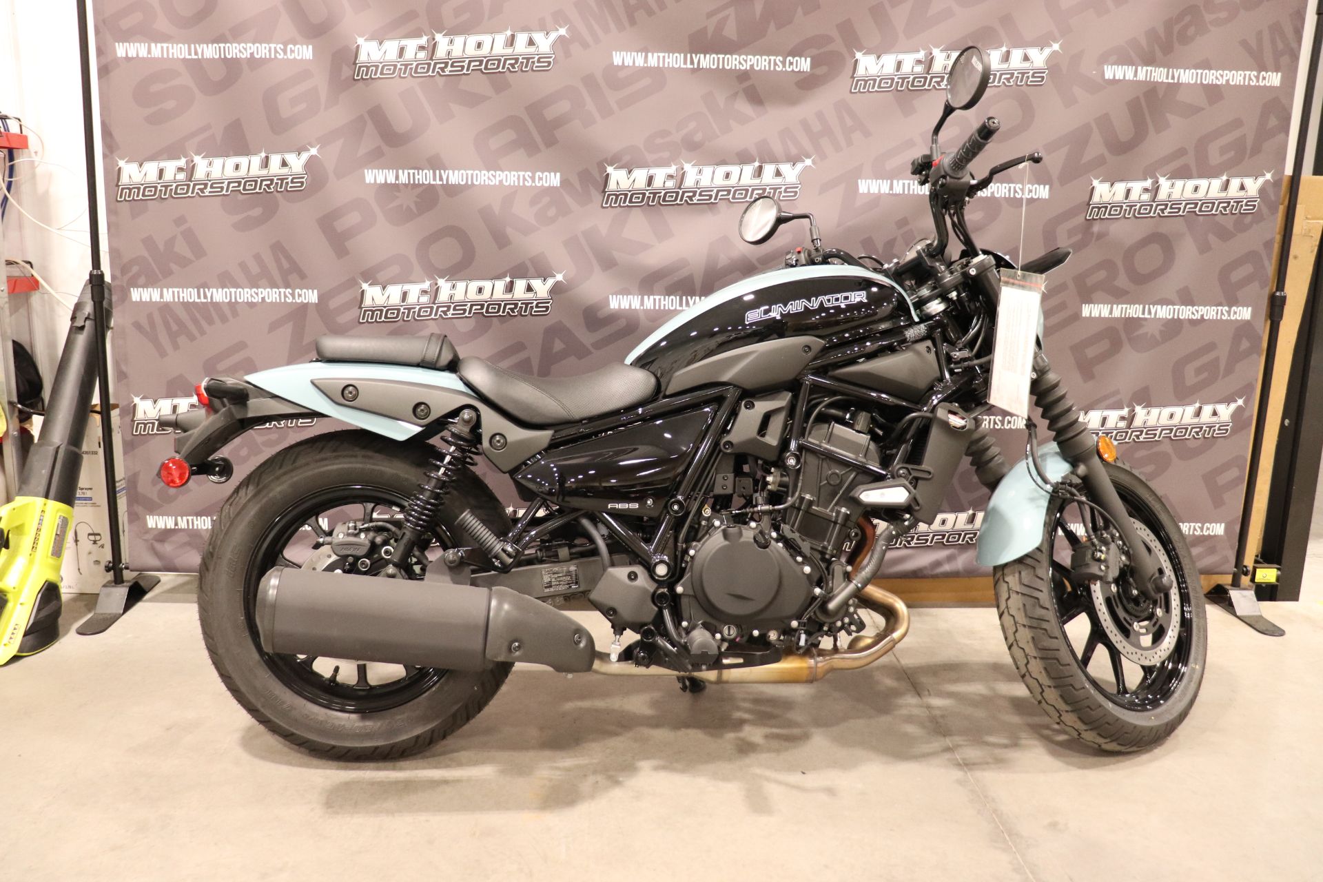 2025 Kawasaki Eliminator® SE ABS 1