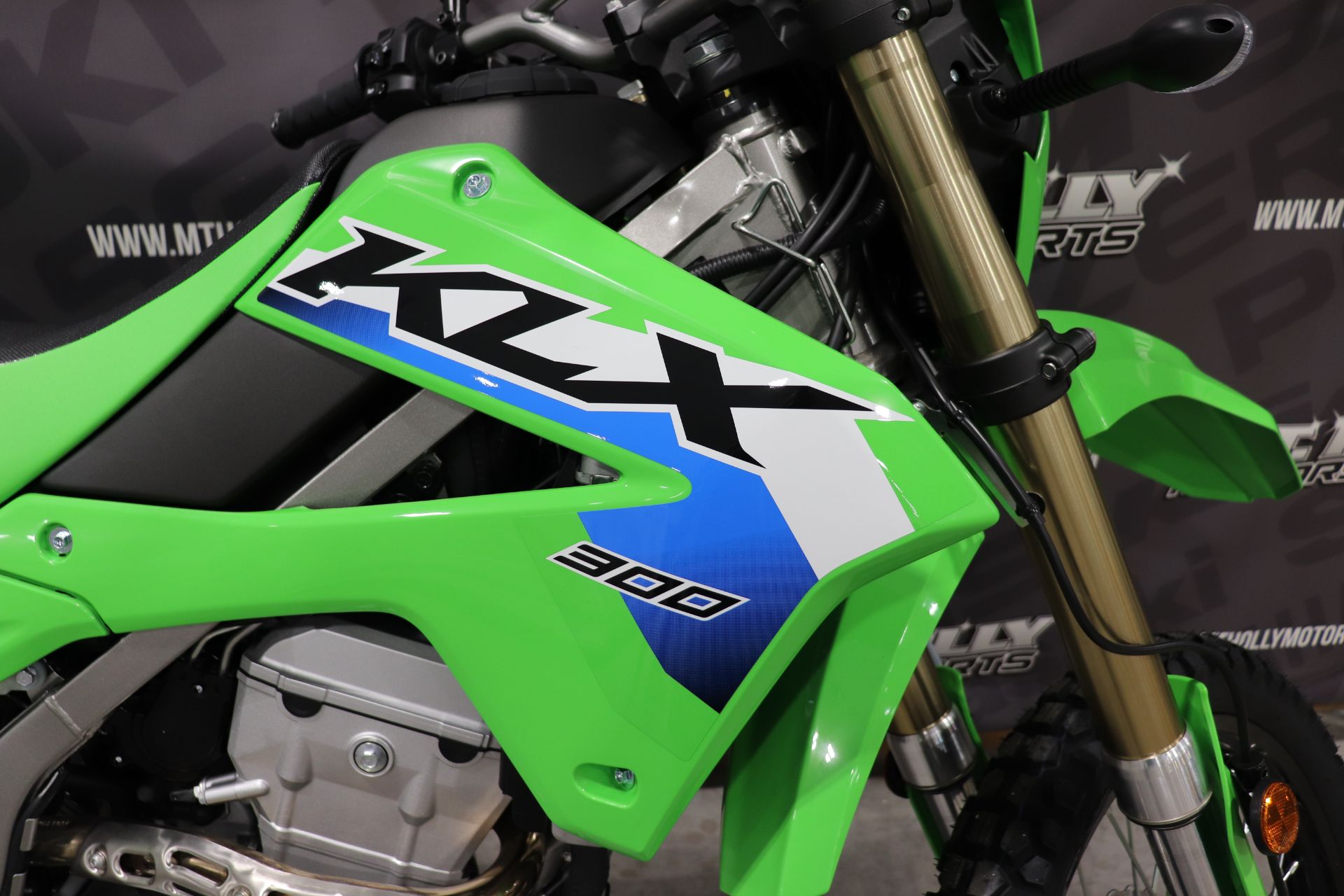 【直接の引き渡し】26インチミントグリーン 前面バスケット付き New 2026 Kawasaki KLX®230R, Ridgeland MS | Specs, Price, Photos 自転車本体