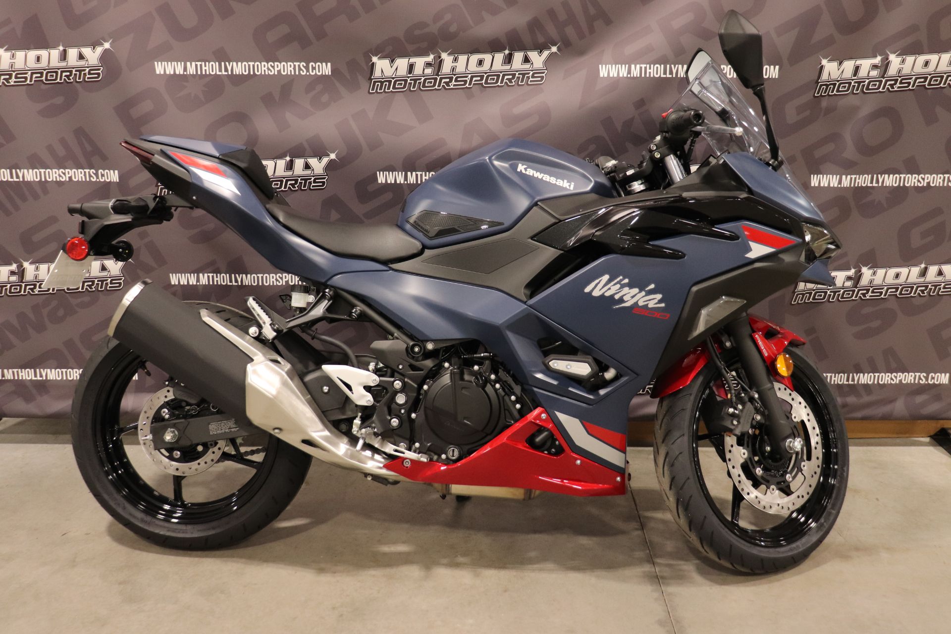 2026 Kawasaki Ninja® 500 ABS 1