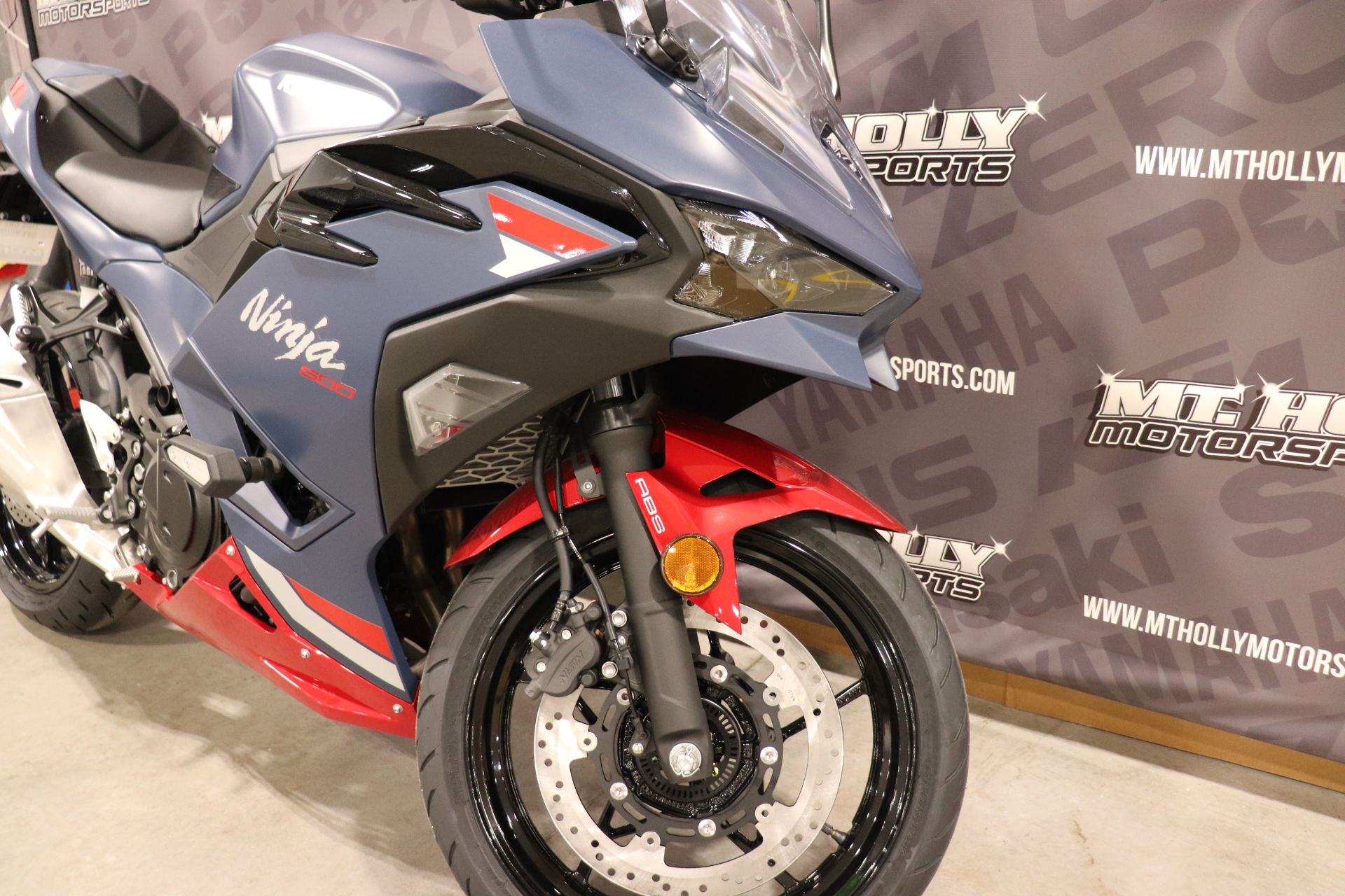 2026 Kawasaki Ninja® 500 ABS 4