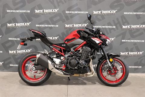 Z900 2024 純正 タンク キャンディパーシモンレッド×エボニ― ◆返品可 X21049M T03M 121 Z900 2024 純正 タンク キャンディパーシモンレッド×エボニ― ◆返品可 X21049M T03M 121