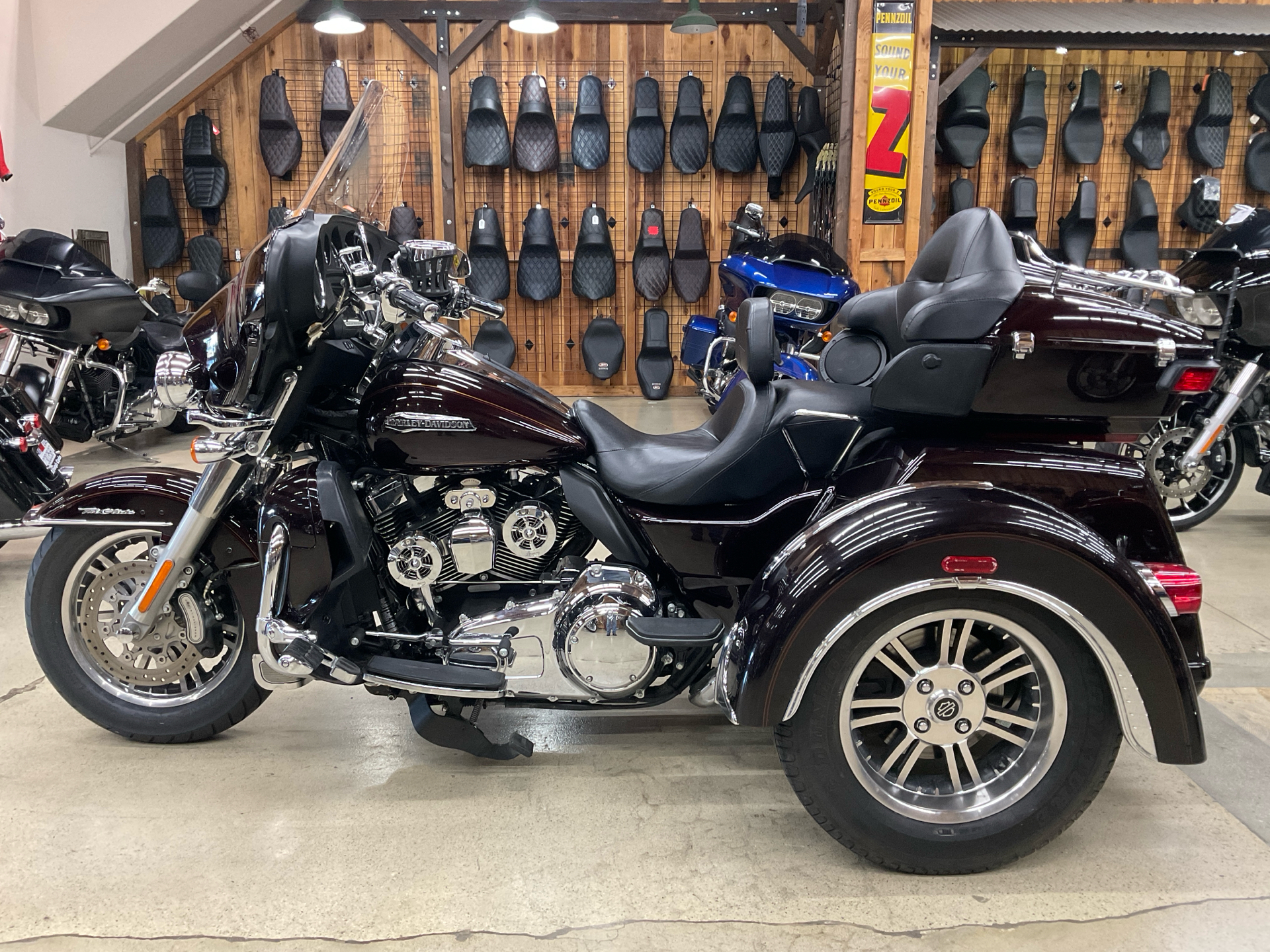 New 2014 Harley-Davidson Tri Glide® Ultra, Anaheim CA Specs