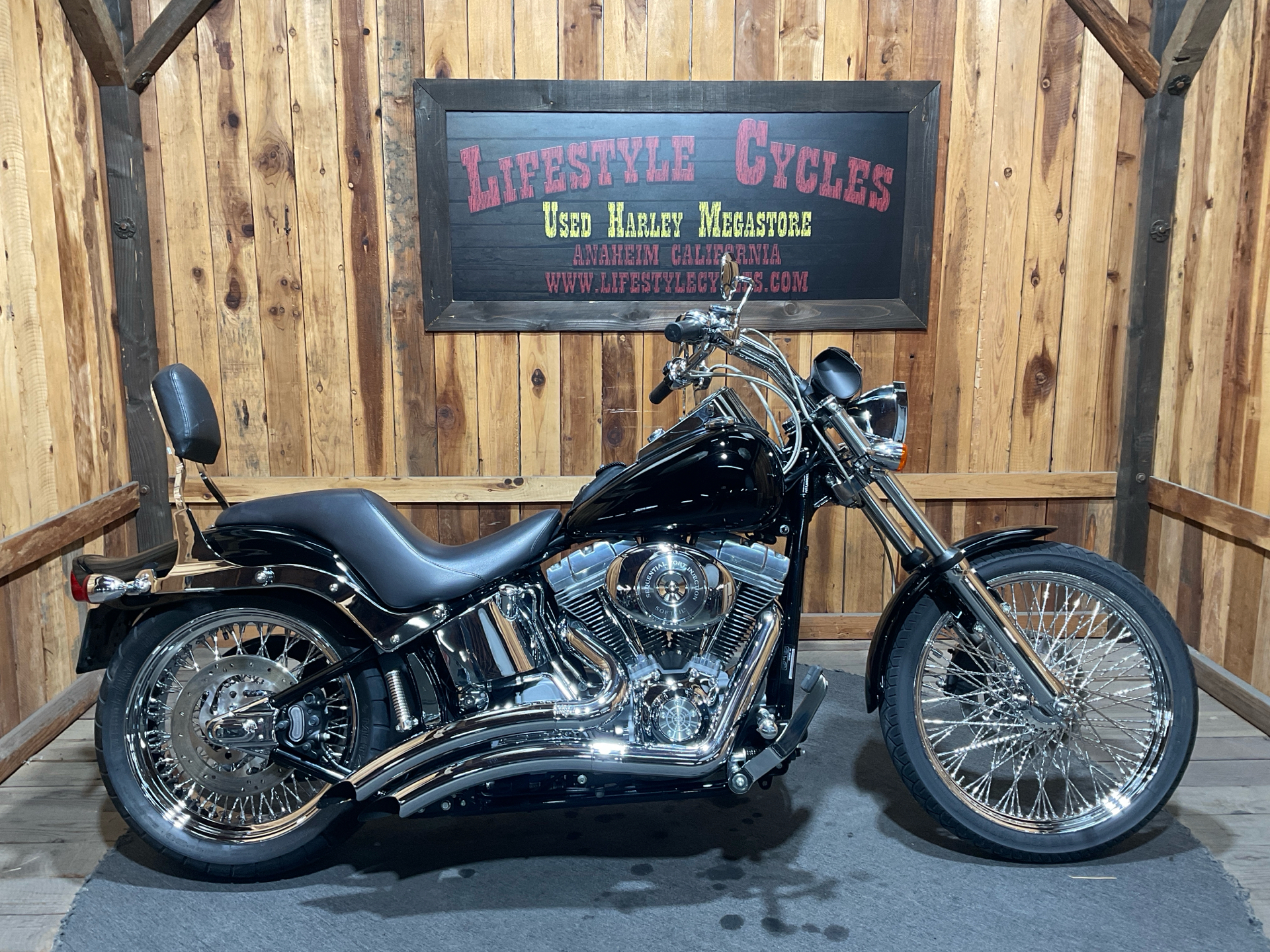 HARLEY-DAVIDSON　USA製　2006年製　　XL 2006 Harley-Davidson FXDCI DYNA SUPER GLD CSTM - 1450cc