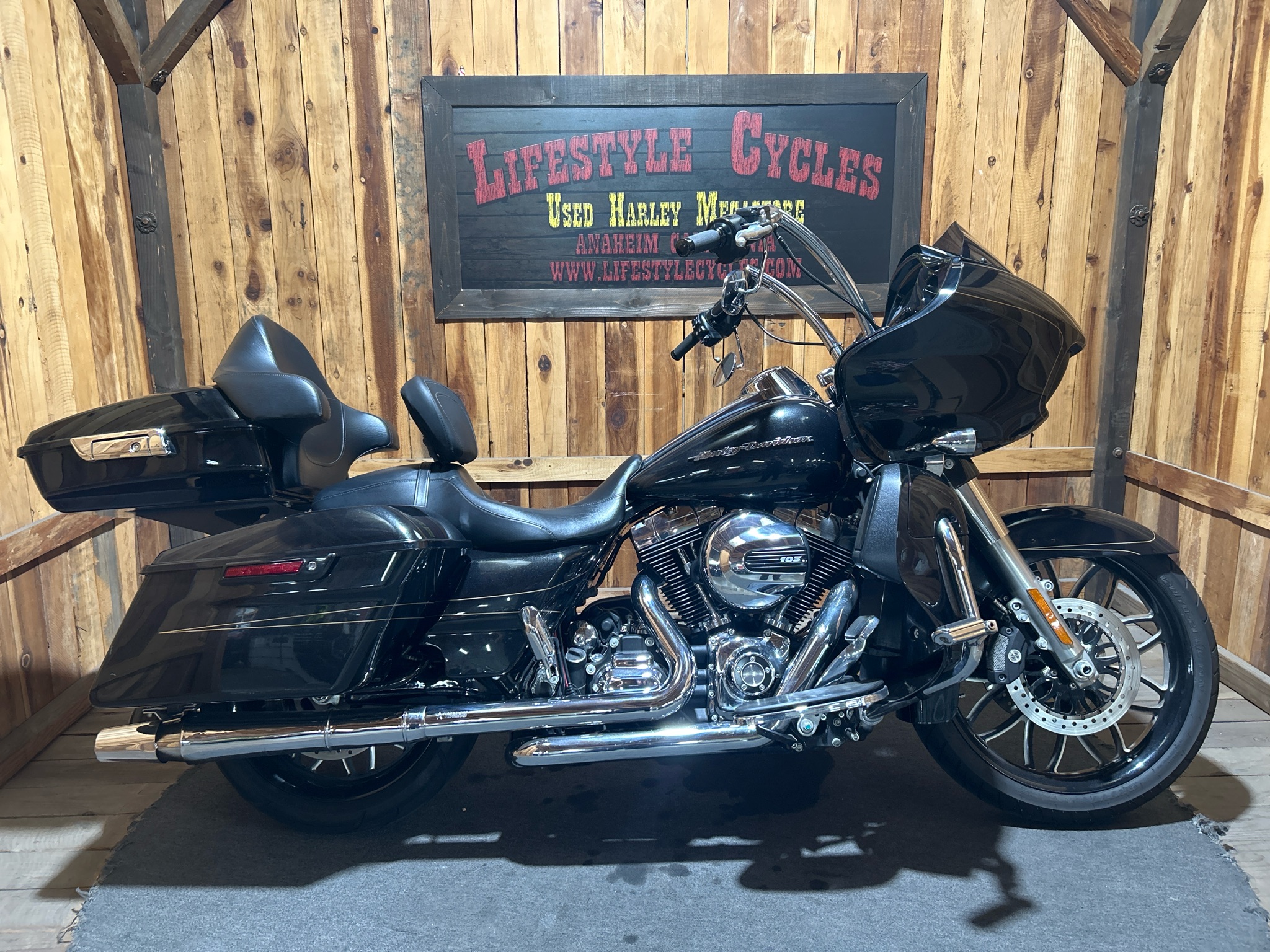 2016 Harley-Davidson Road Glide® Special 1