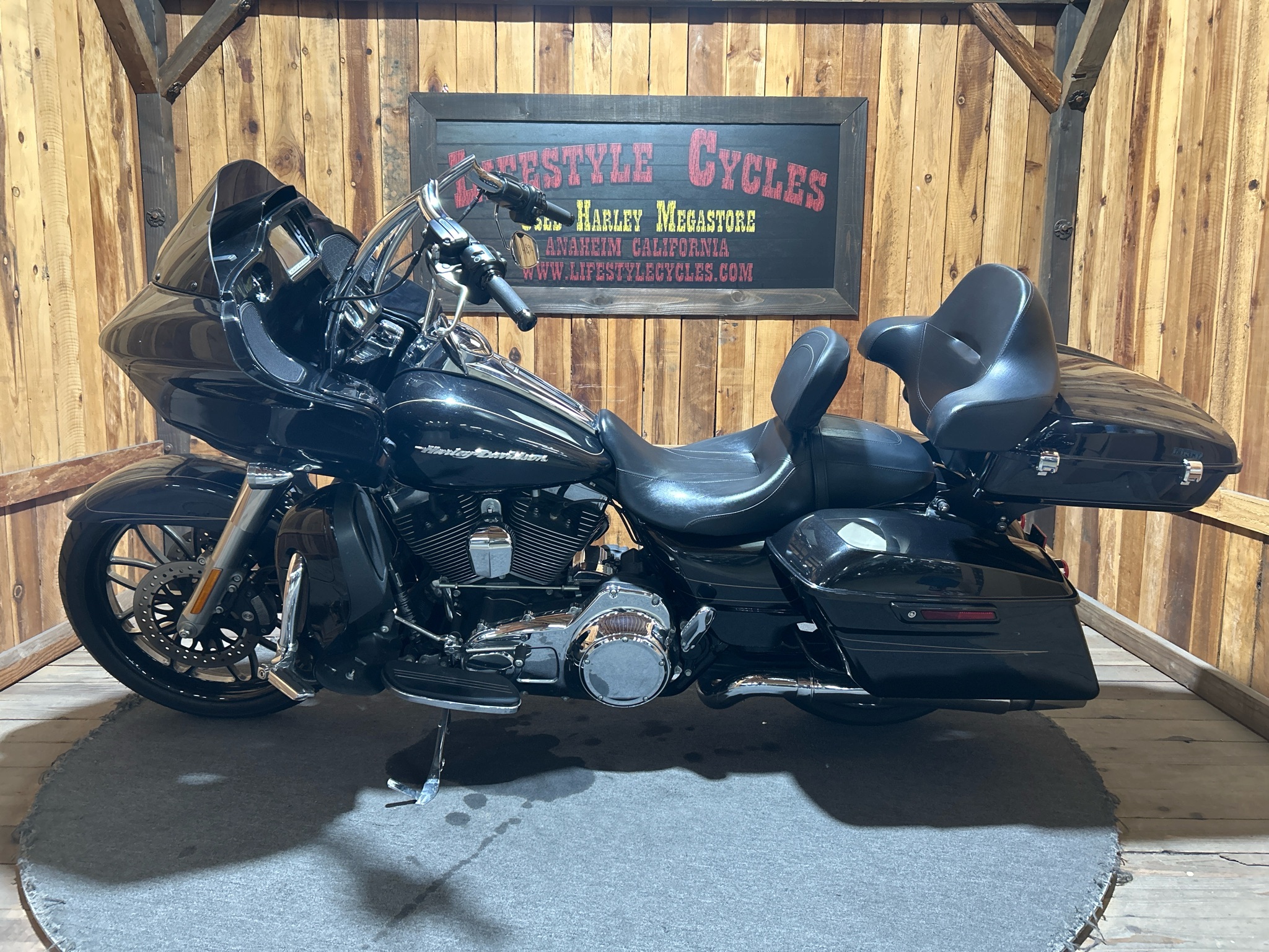 2016 Harley-Davidson Road Glide® Special 2