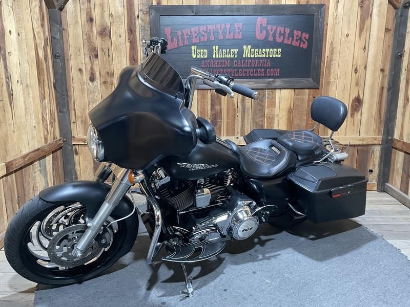 2013 Harley-Davidson Street Glide® 8