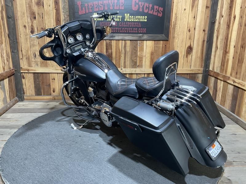 2013 Harley-Davidson Street Glide® 11
