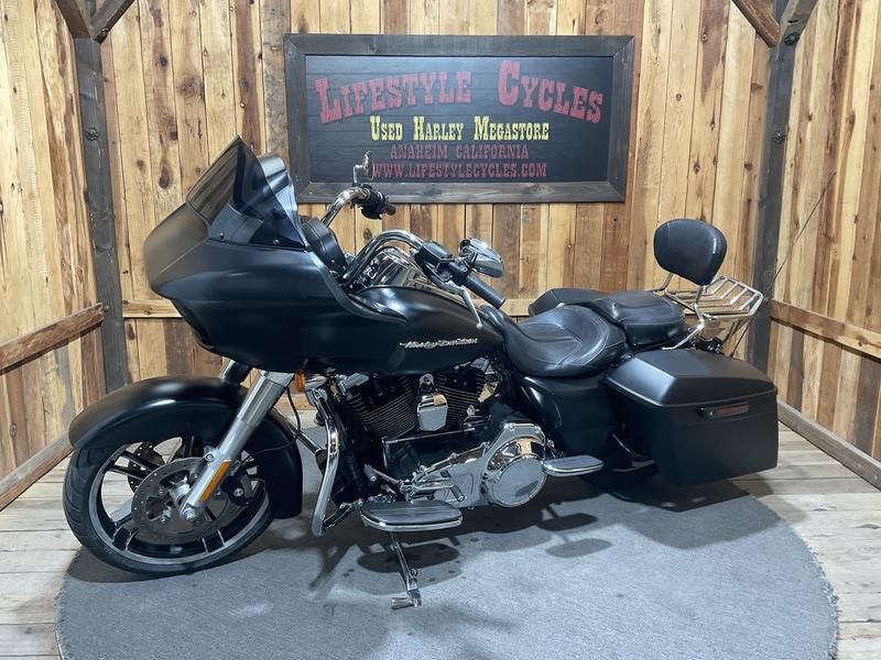 2016 Harley-Davidson Road Glide® 8