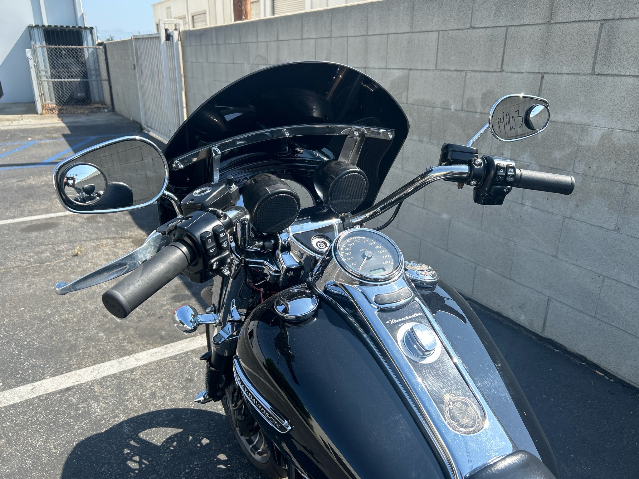 2017 Harley-Davidson Freewheeler 6