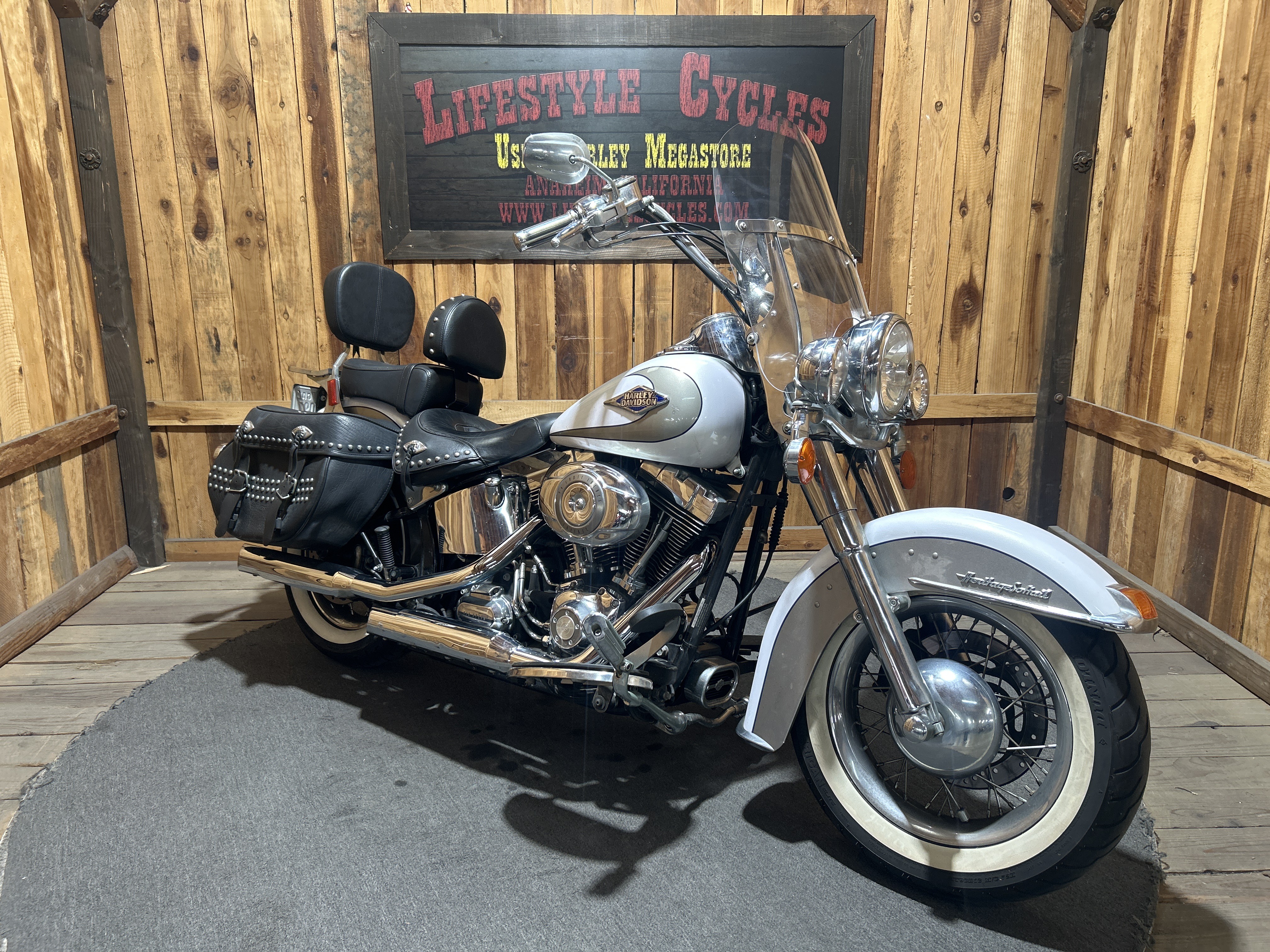 2009 Harley-Davidson FLSTC Heritage Softail Classic