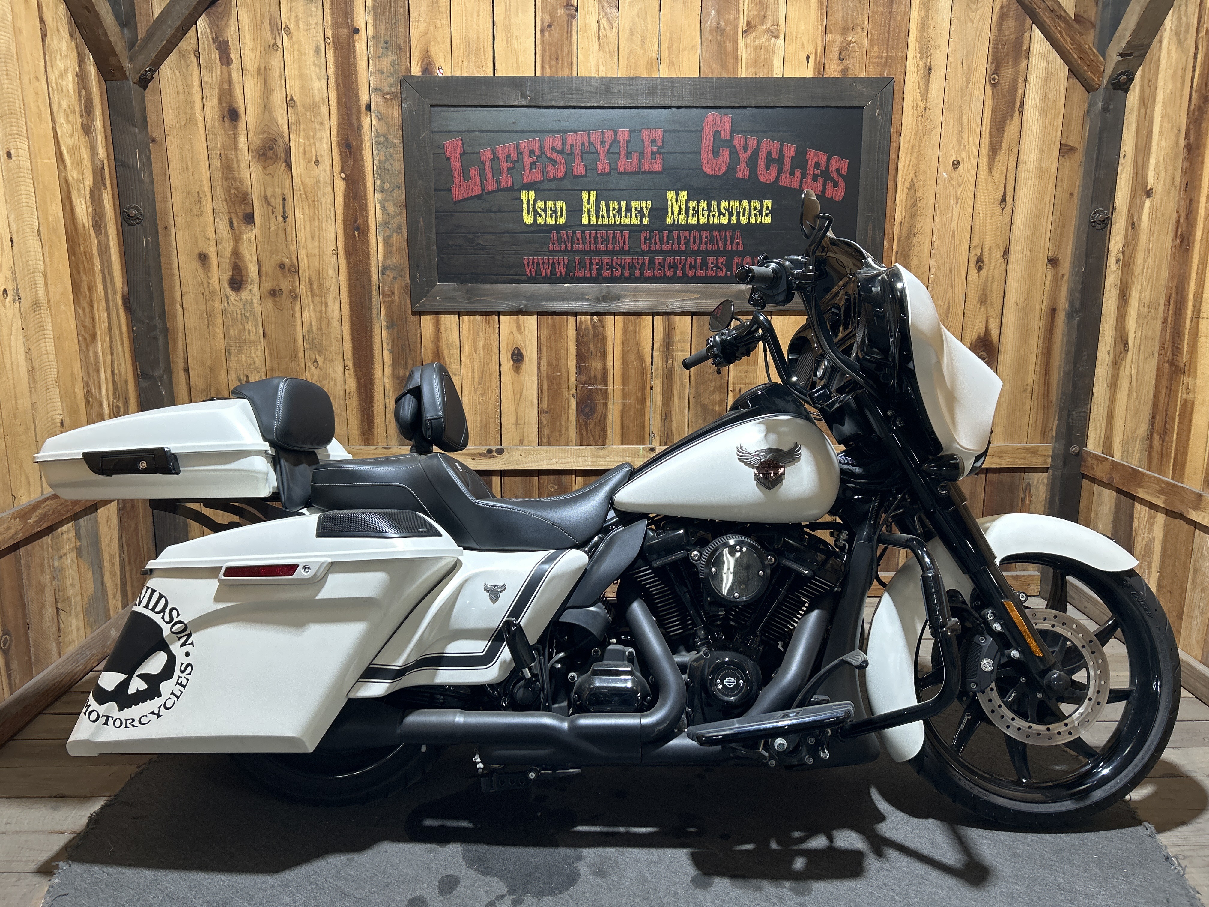 2018 Harley-Davidson Street Glide Special