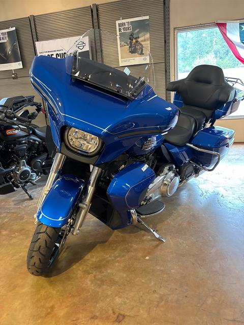 New 2025 Harley-Davidson Street Glide® Blue Burst (Chrome Finish