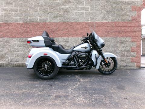 New 2025 Harley-Davidson Tri Glide® Ultra Atlas Silver Metallic