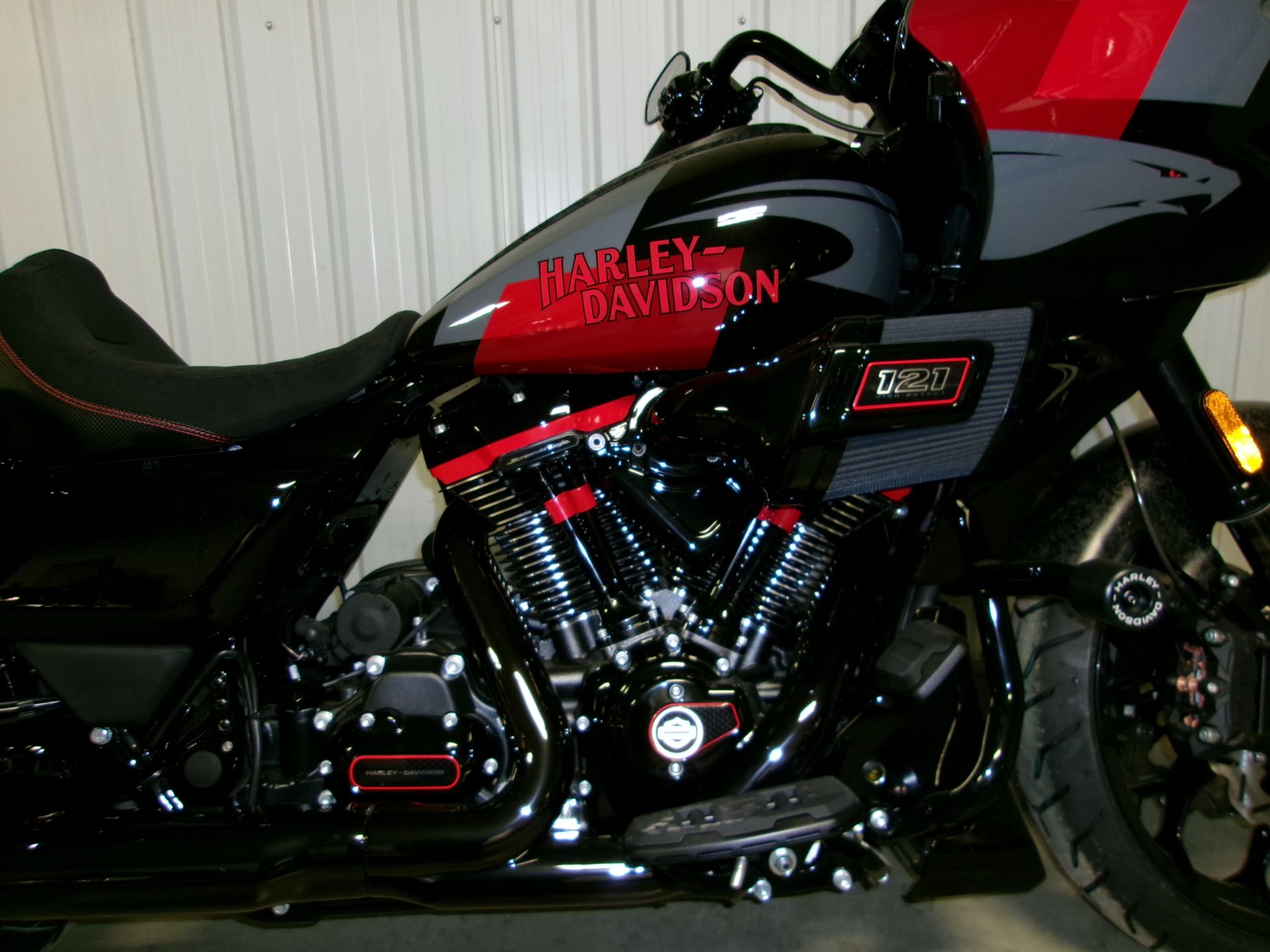 New 2025 Harley-Davidson CVO™ Road Glide® ST Hot Lap | Motorcycles