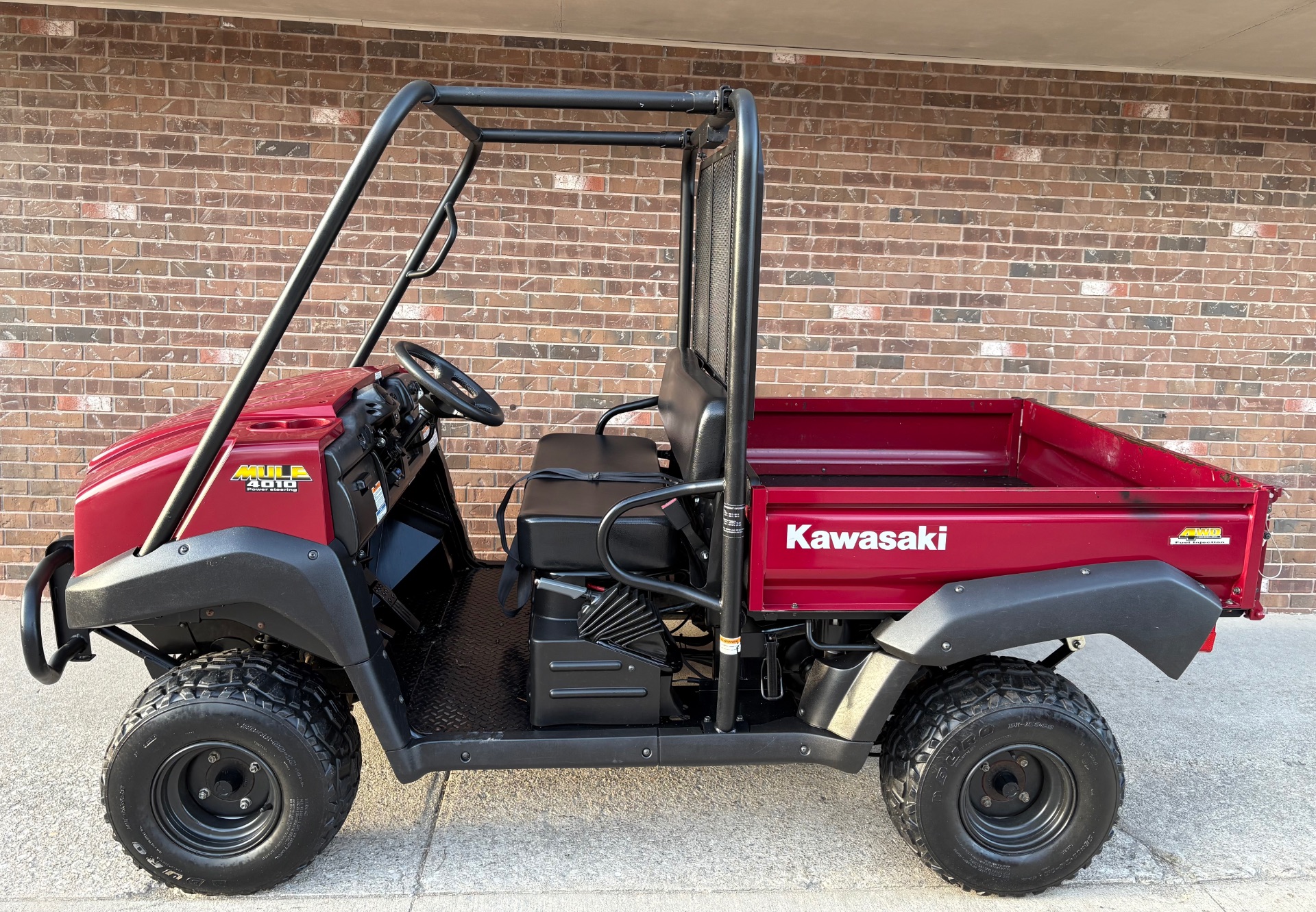 maki New 2025 Exmark Lazer Z E-Series 48 in. Kawasaki FX730V 23.5
