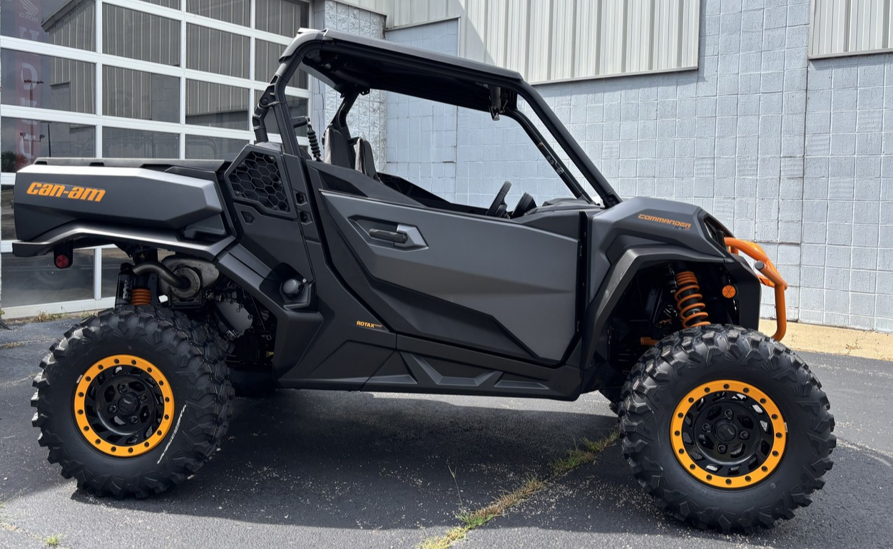 New 2026 Can-Am Commander XT-P Mineral Grey / Orange Crush