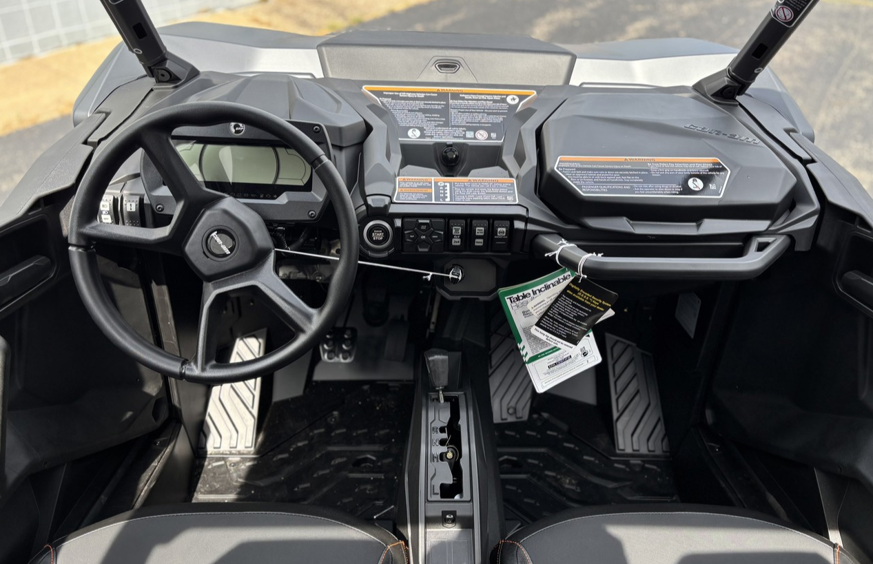 New 2026 Can-Am Commander XT-P Mineral Grey / Orange Crush