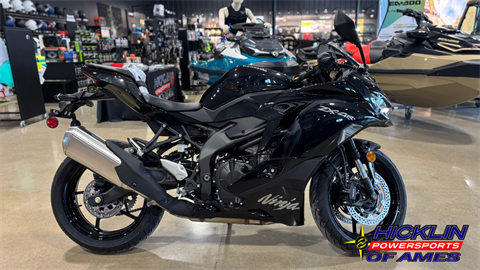 2025 Kawasaki Ninja ZX-4R ABS — photo 1 of 9