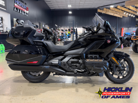 2023 Honda Gold Wing Tour — photo 1 of 19