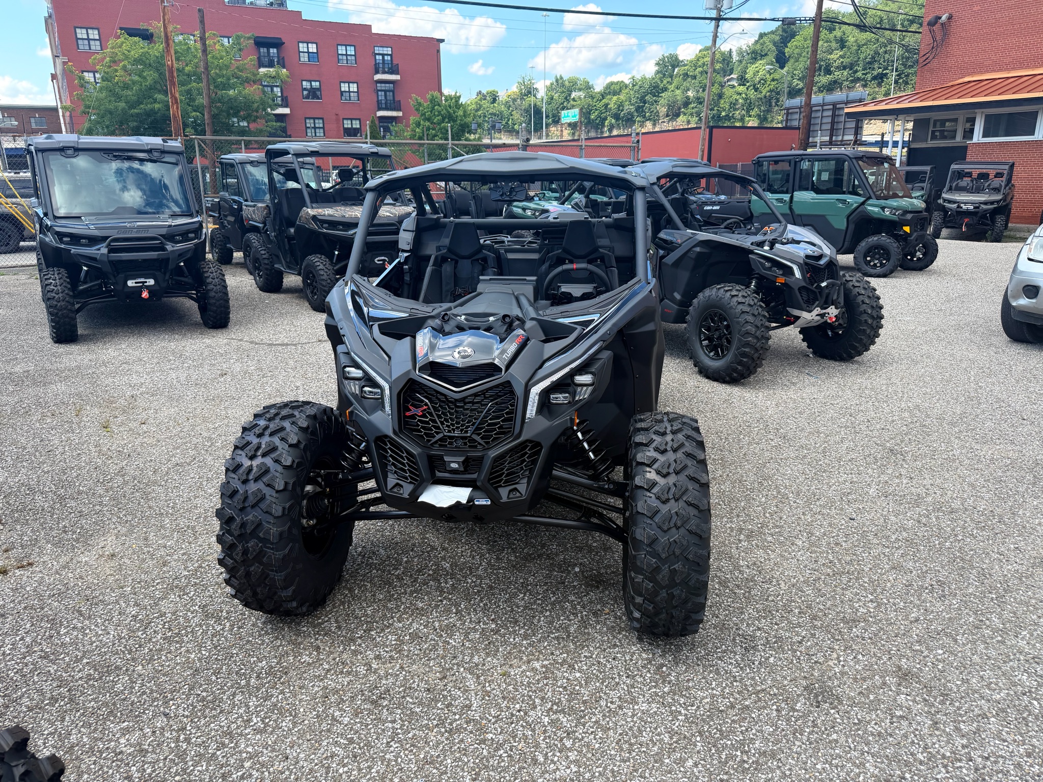 2026 Can-Am™ Maverick X3 X DS TURBO RR 1