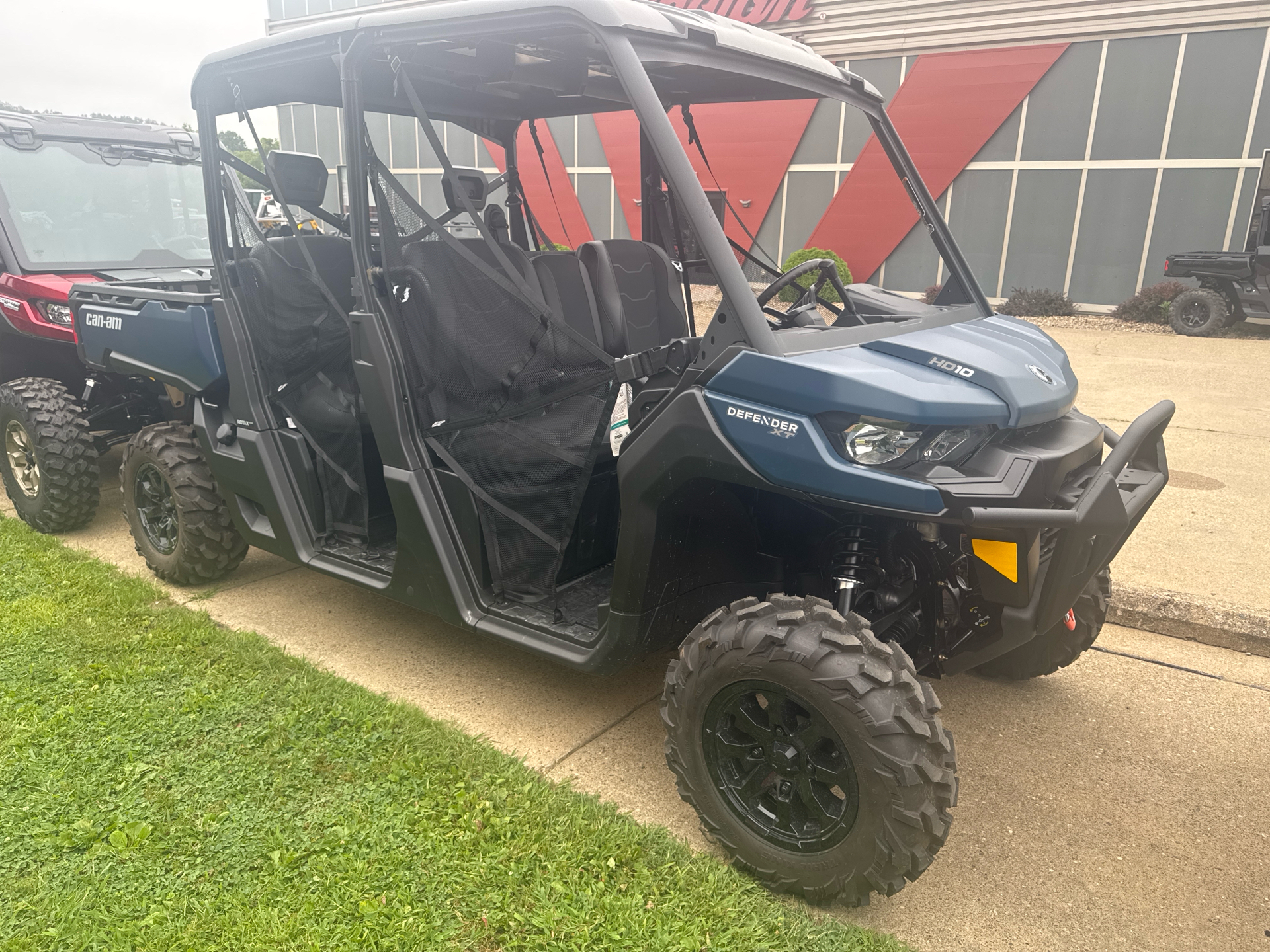 2025 Can-Am Defender MAX XT HD10 in Charleston, West Virginia - Photo 1