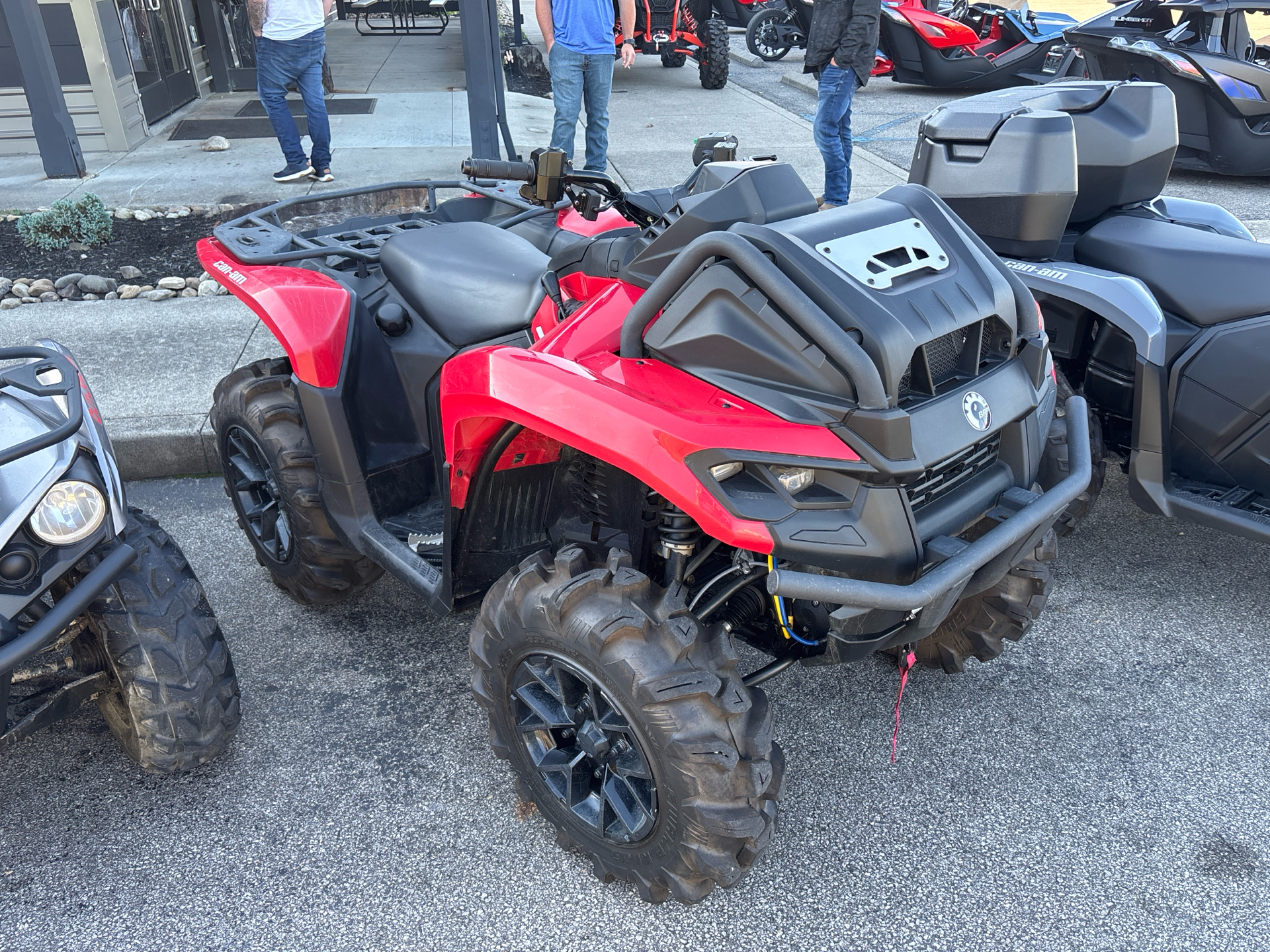 2025 Can-Am Outlander X MR 700 in Charleston, West Virginia - Photo 9