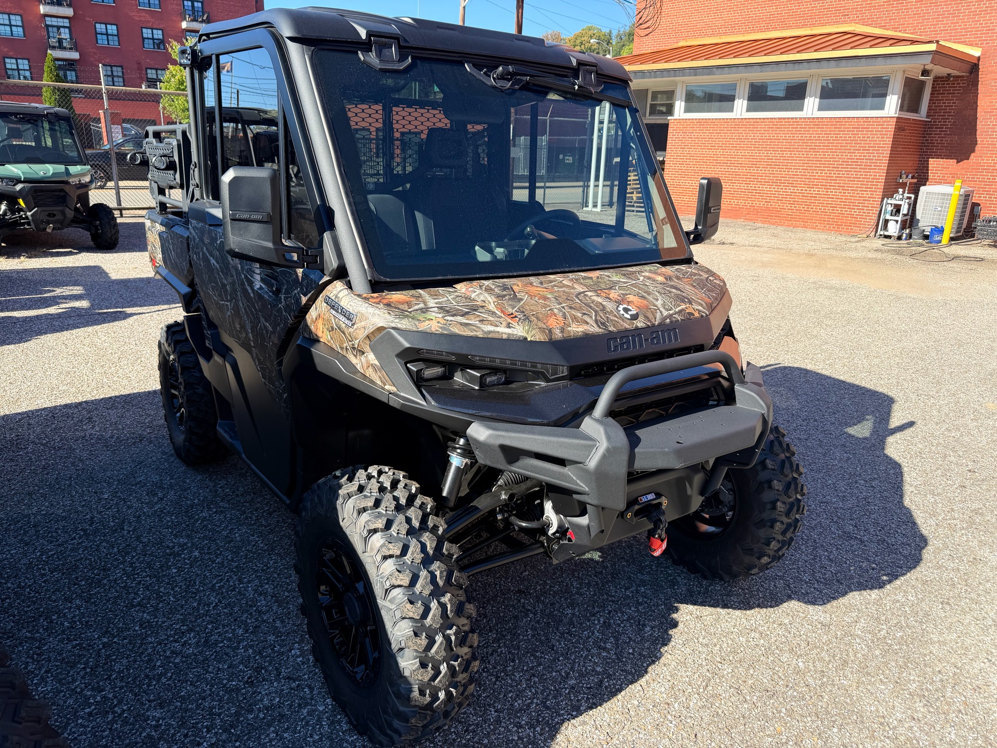 2027 Can-Am™ Defender XU Limited HD11 1