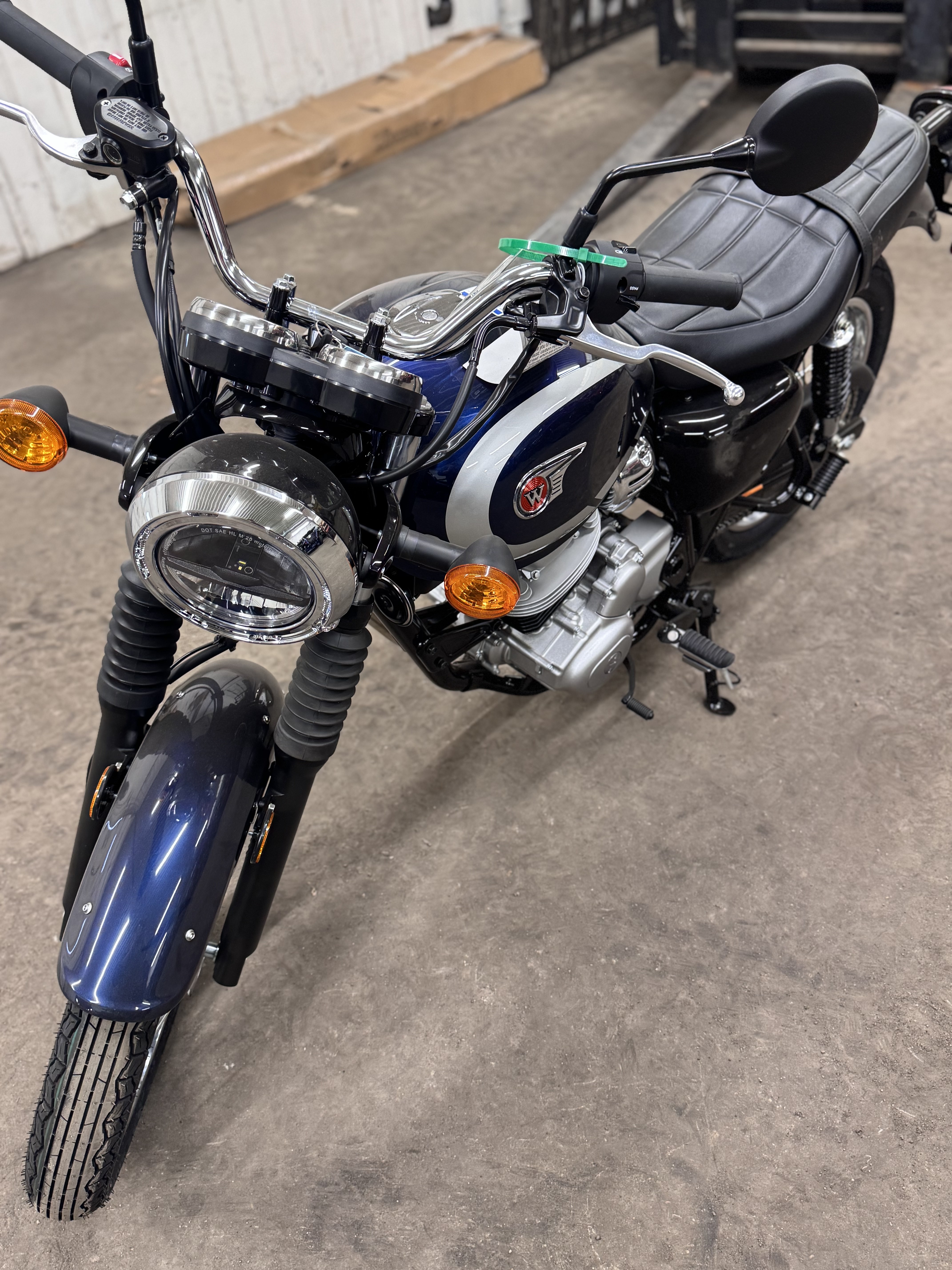 2025 Kawasaki W230 ABS 2