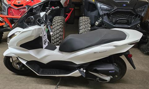 New 2022 Honda PCX150, New Martinsville WV | Specs, Price, Photos