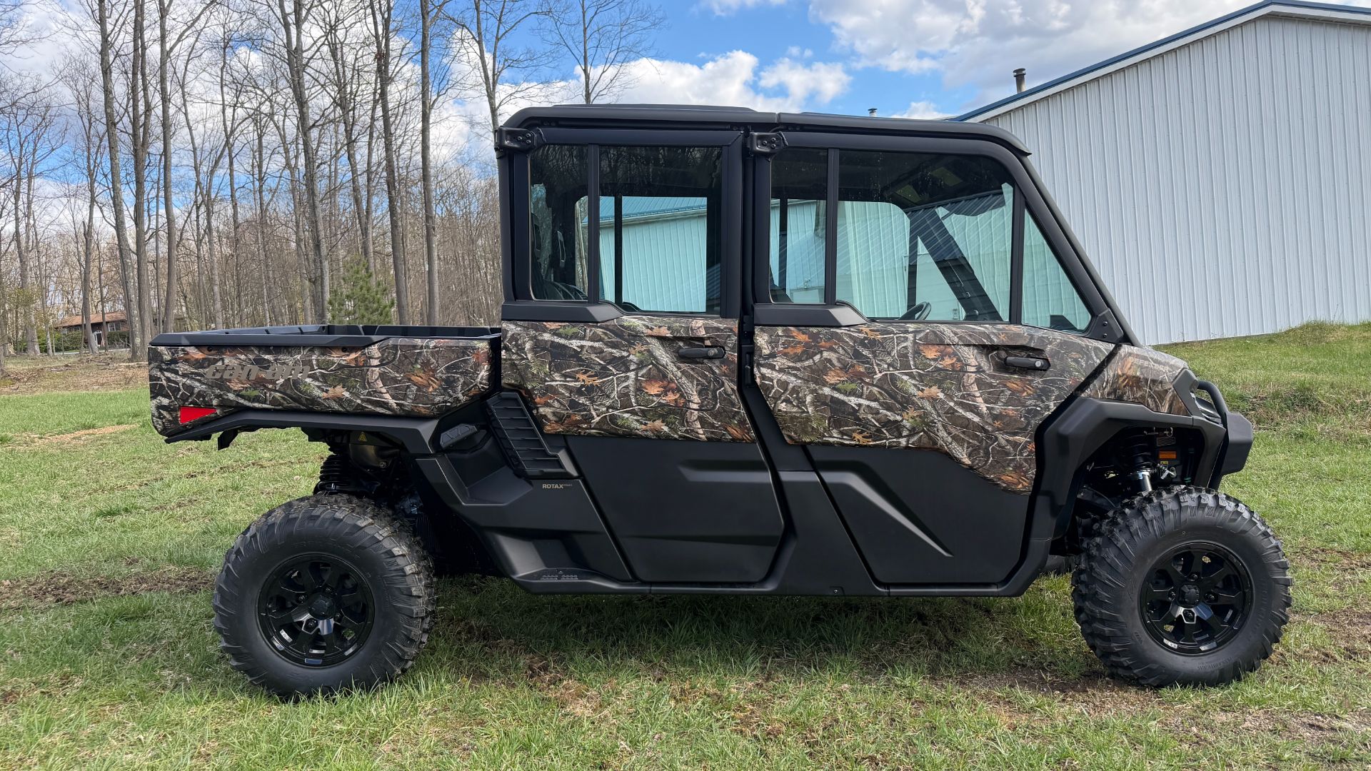 2026 Can-Am™ Defender MAX XT CAB HD11 5